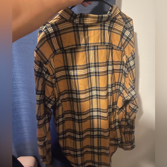 Men’s flannel - Picture 3 of 3